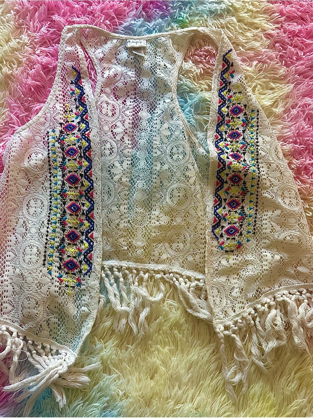 Daytrip White Crochet Fringe Vest with Multicolor & Embroidered